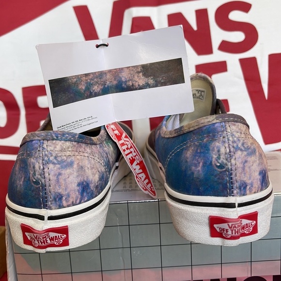 Vans Authentic
(MoMA) Claude Monet
VNOA2Z5118H
WMNS sneakers - Picture 12 of 16